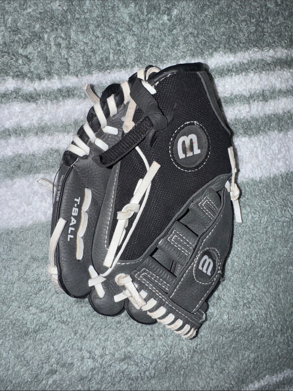 Wilson T-ball glove